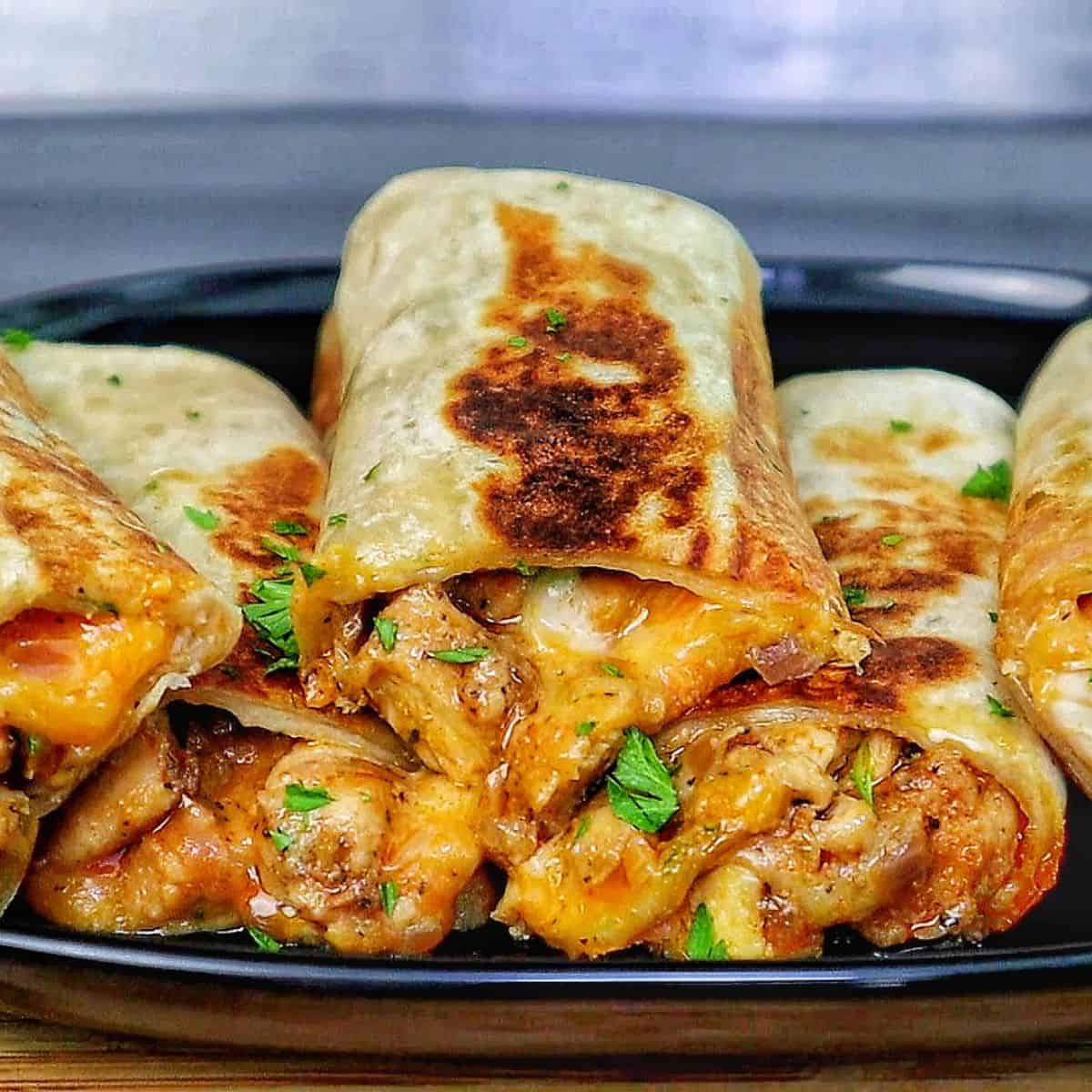 Cheesy Garlic Chicken Wraps