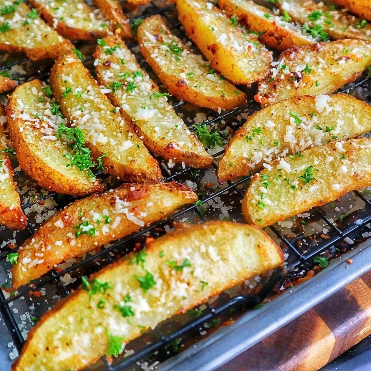 Garlic Parmesan Potato Wedges